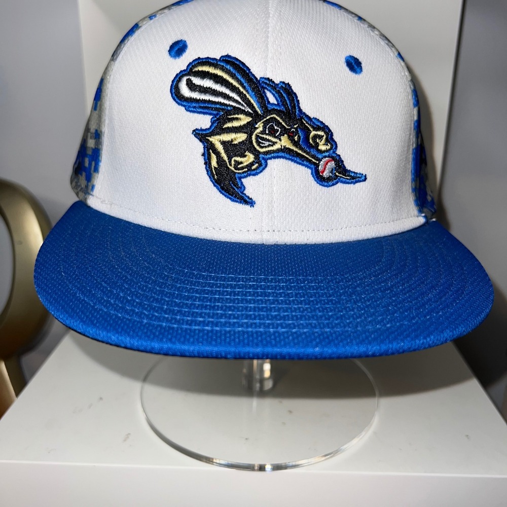 NWT Sugarland Sketters Blue Camo Fitted Hat Baseball Cap Moisture Wicking S/M